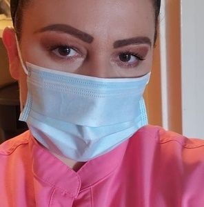 Meet your Posher, Laura